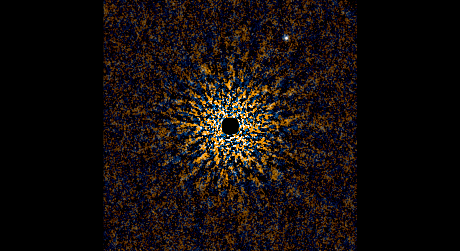 すばる望遠鏡HiCIAO（ハイチャオ）で観測されたGJ 504という名前の星に付随する惑星（右上の点源）の近赤外線カラー合成画像。 